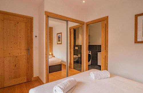 Grand Paradis- Modern 3 bedroom apartment with spectacular views - Photo 17