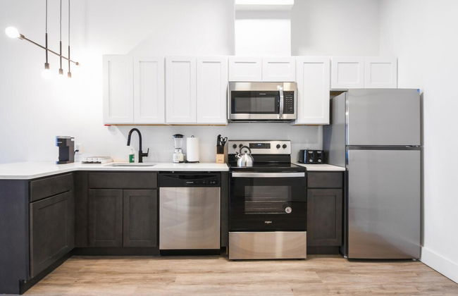 Luxury 1BR 30 Mins to Manhattan Evonify - Photo 17