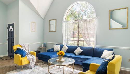 King Bed_Cozy Urban Retreat-Central Memphis - Foto 1