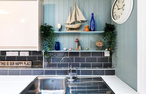 The Smugglers Hideout - Sleeps 4 - with HOT TUB - Foto 19