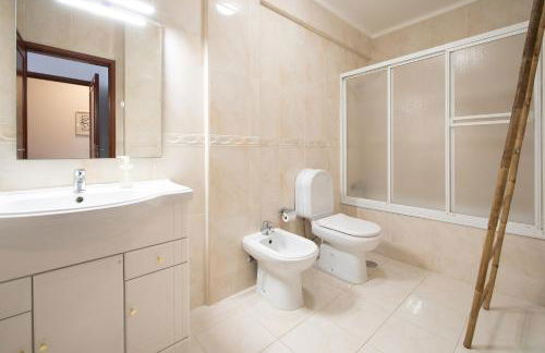 Cozy Traveller Apartment & Garage - Foto 9