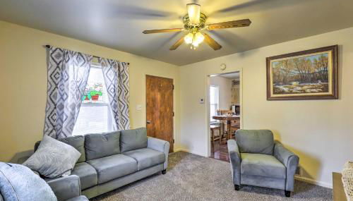 Cozy Helper Home with Fenced Yard, Pets Welcome - Foto 5