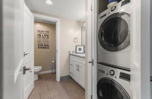 On Famous Music Row - Pool, Parking, Walk to Bars - Foto 18