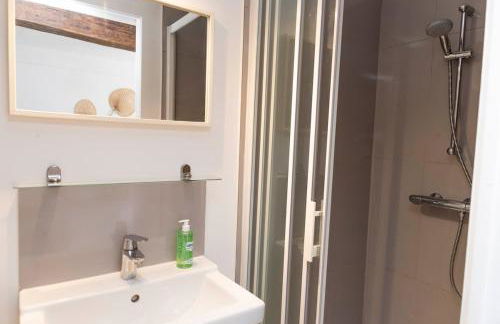 Charmant studio en plein coeur du centre-ville - Photo 11