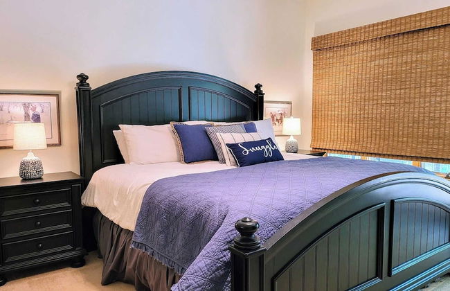 Elk Hollow by Avantstay Lakefront Chalet w/ Game Room & Fire Pit - Photo 38