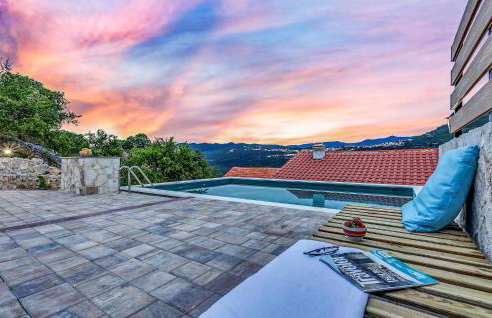 3 Bedroom Awesome Home In Vrgorac - Foto 7