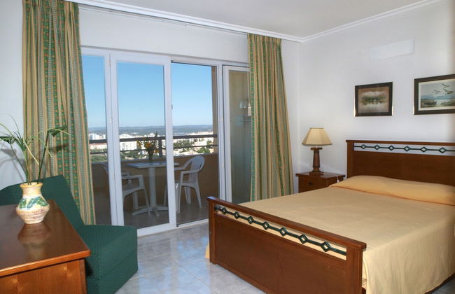 Apartamentos Jardins da Rocha - Foto 9