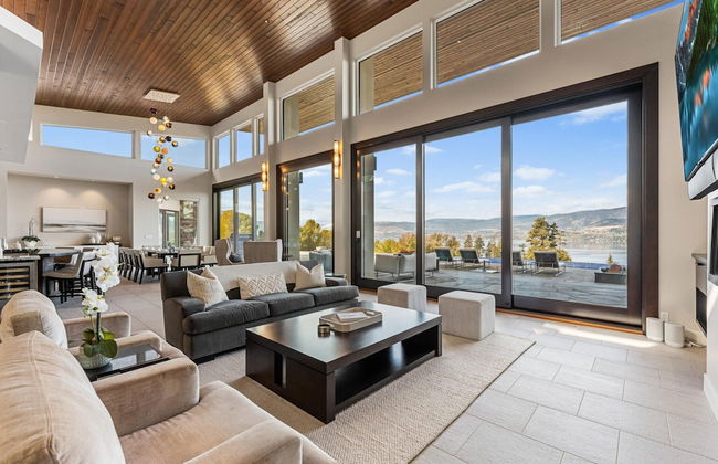 Lakeview Luxury Home in Vineyard w Infinity Pool hot tub - Photo 72