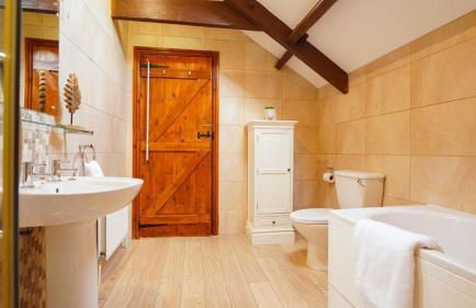 3 Bed Cottage - Parking - Ideal for Work Trips - Photo 22