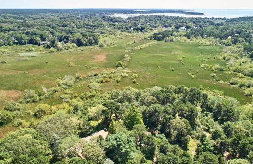 Stylish Wellfleet Home with Patio on 2 Private Acres - Foto 37