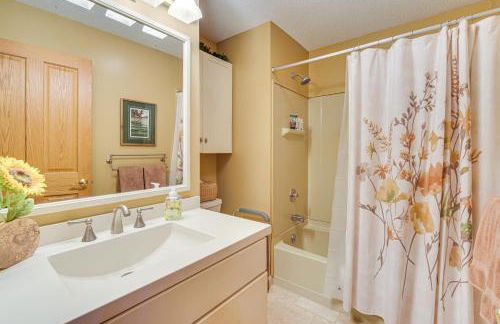 Waterfront Escape on Big Sand Lake with Private Dock - Foto 22