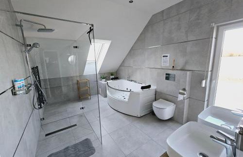 Villa Koprowo - mit direktem Seezugang, Sauna & Whirlpool - Foto 37