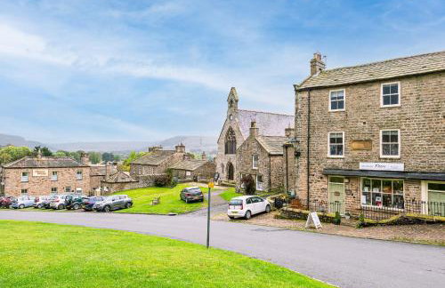 Flat 1, Literary Institute - Photo 2