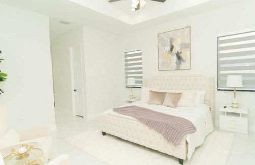 Designer Villa with Heated Pool, BBQ, Firepit, Ideal for Families & Groups - Photo 31