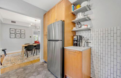 Steps to the Lakefront! This Uptown Beauty is Everything You Need for a Perfect Chicago Getaway condo - Photo 15