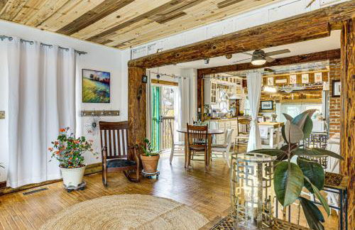 Walk to Downtown Eclectic Wisconsin Dells Home - Foto 8