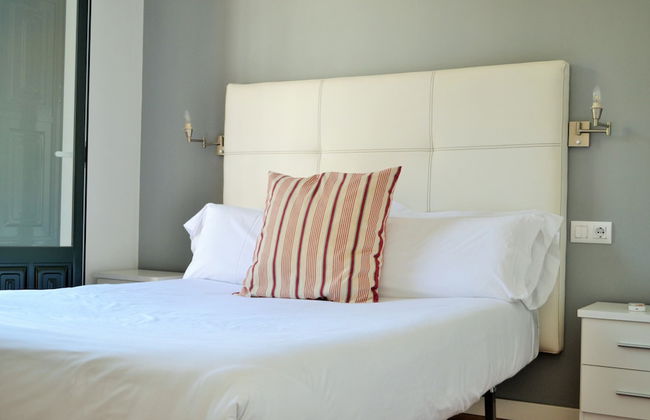 Apartamentos Terrazas de la Catedral - Photo 18