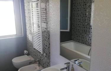 White-blue vibes, seafront 2-bedroom apt - Foto 14