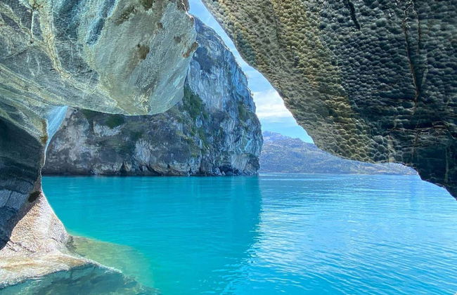Paseo en barco por la capilla y la catedral de mármol - Foto 2