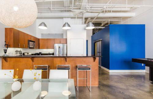 Historic Gaslamp Loft with Peloton Bike and Roof Deck - Foto 10