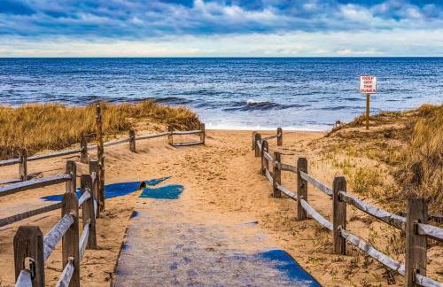 Newly Renovated Cottage on Town Cove - Foto 23