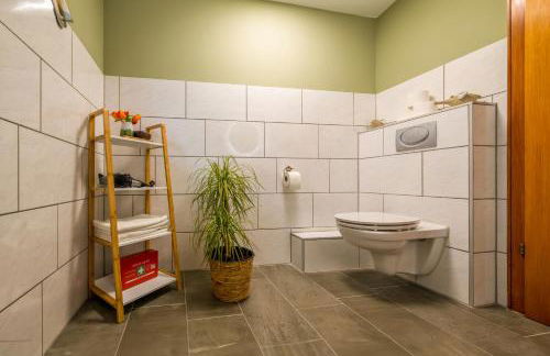 Gemütliche Souterrain Wohnung Nähe Phantasialand mit Parkplatz - Foto 24