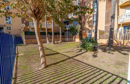 Casa Playa Guadalmar, beautiful apartment in front of the sea, wifi, AC, smart TV, Private parking - Photo 45