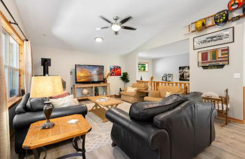 Cozy Pine Cabin Pool Access - Foto 16