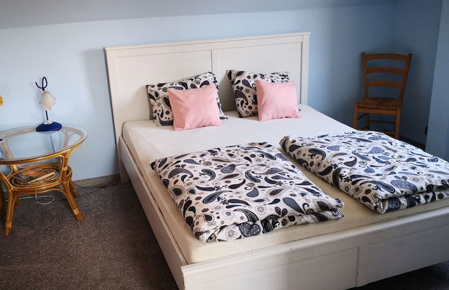 If you Want to Explore Lower Silesia, Sunny Apartment is the Perfect Location - Foto 4