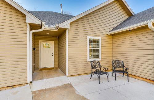 Sauna, Hot Tub and Outdoor Fun Oklahoma City Home! - Foto 33