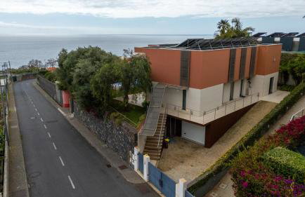 Villa Vitoria - by LovelyStay - Foto 59