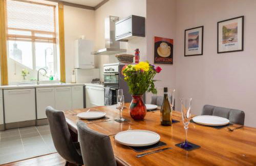 Beautiful Grade II listed apartment. - Photo 7