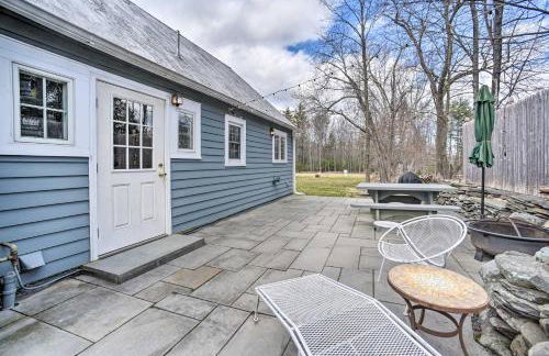 Charming Cottage with Yard - 2 Mi to Tinker St! - Foto 1