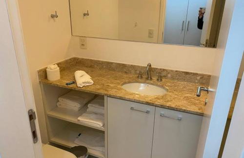 4083 - Em frente ao Hospital Albert Einstein e Estádio do Morumbi - Foto 39