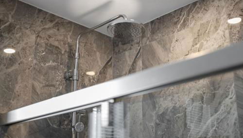 PFR Suites - Highland, 3BR 2BA Shadyside Condo, 2 Decks and Off-Street Parking - Foto 5