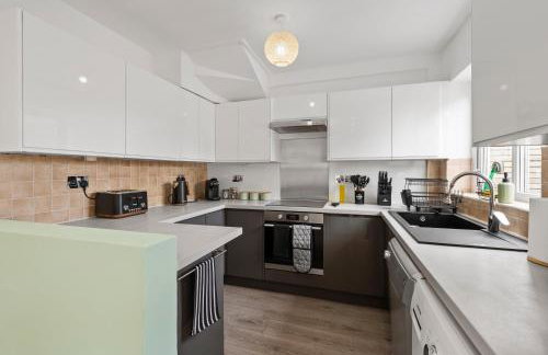 Spacious 5BR Croydon Home Game Room Free Parking - Foto 6