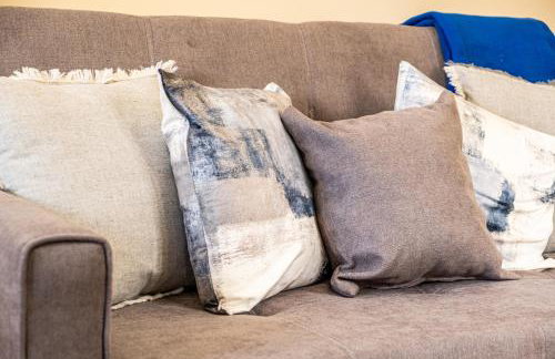 Contractors Retreat 3 bedroom house, sleeps up to 7, free parking - Foto 15