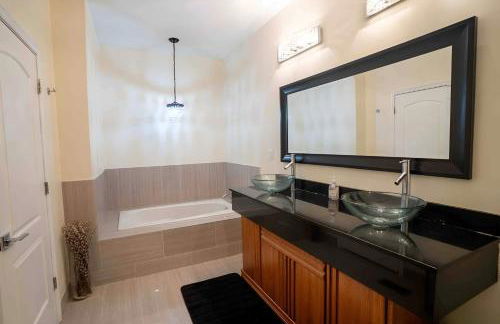 Modern Retreat Near John Hopkins Central Location! - Foto 15