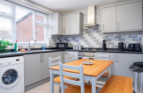 Private immaculate contractor and leisure stay with large driveway - Foto 20