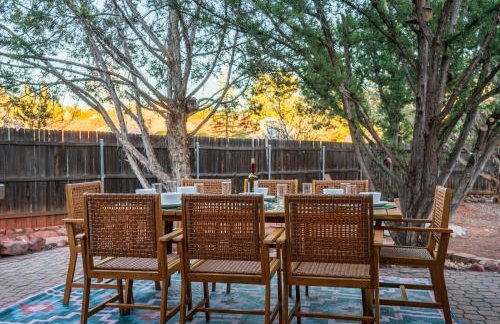 LUX Sedona Retreat - Hot tub & Game room - Foto 17