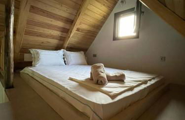 Unique wooden villa with pool - Foto 15