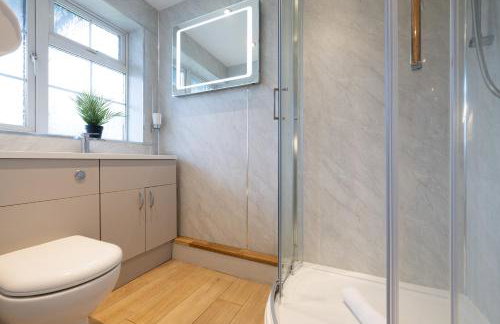 East Sussex Manor - Sleeps 12 - Hot Tub & Parking - Foto 34