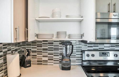 Waterfront Views Prime Downtown Apartment - Foto 24