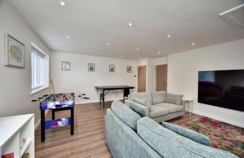 Luxury 5-Bed Country House with Hot Tub, Views & Games Room, Sleeps 12 - Kent Downs - Foto 21