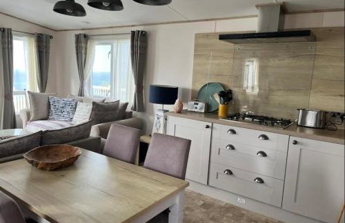 SeaView Sleeps 4to6 Pet friendly Parking - Photo 51