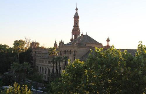By Plaza de España overlooking Parque María Luisa - Foto 10