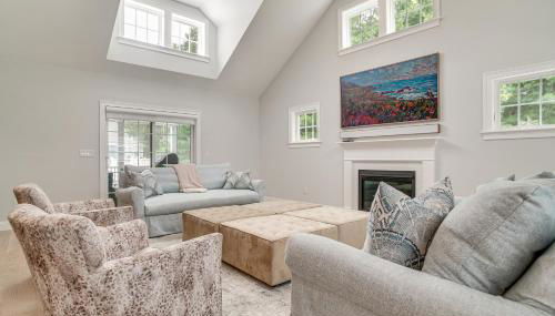 2 Mi to Public Beach! Cape Cod Gem with Fire Pit - Foto 1