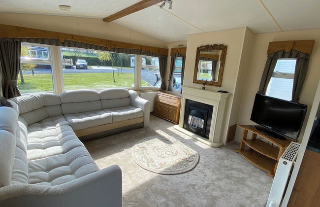 Charming two Bedroom Static Caravan in Whithorn - Photo 5