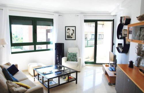 Valencia las Artes y Ciencias + Garaje + Netflix - Photo 3