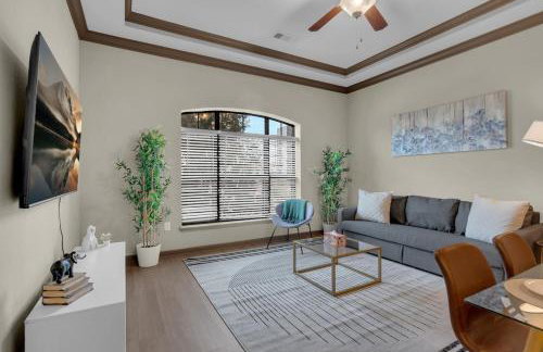 Cozy 1BR- Pool,Gym,Pkng,Near BOK Ctr&Arts Dstrct - Photo 2